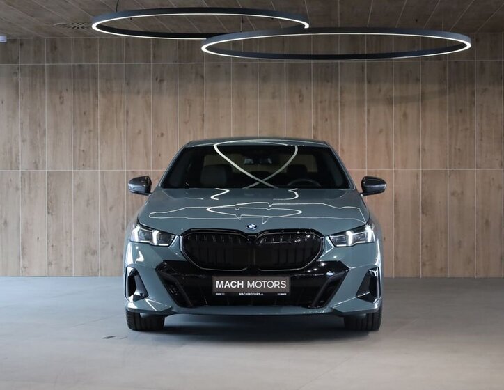 BMW Řada 5 Sedan / Limuzína 3,0 l 360 kw