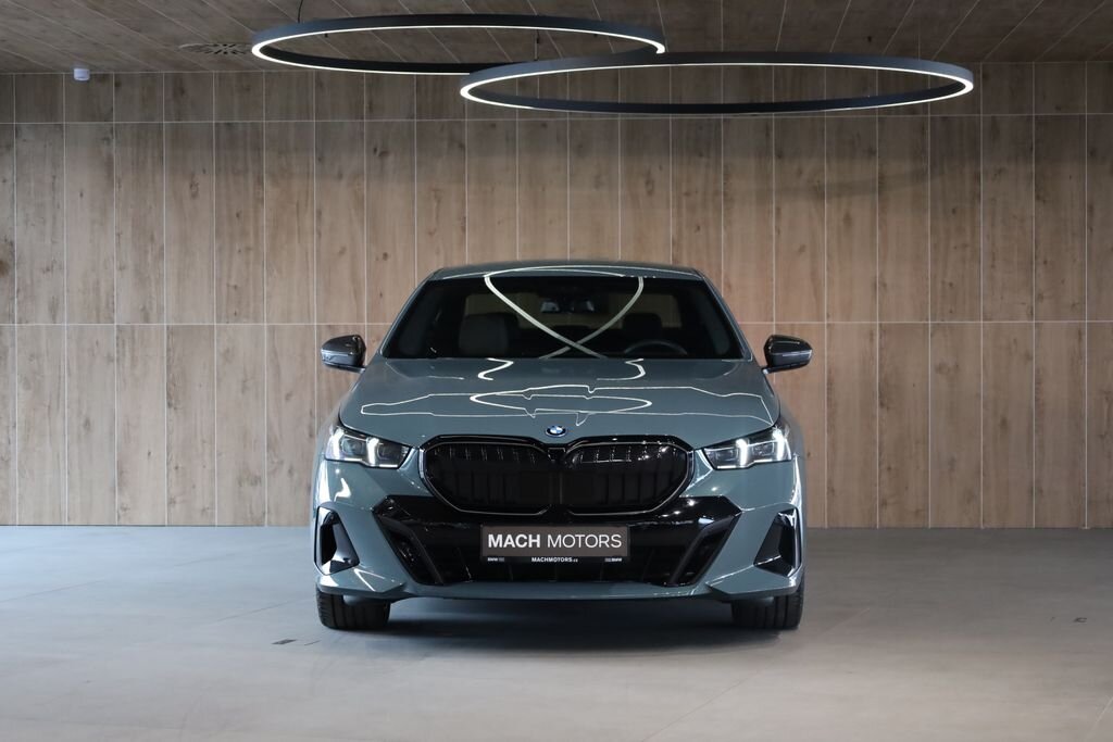 BMW Řada 5 Sedan / Limuzína 3,0 l 360 kw