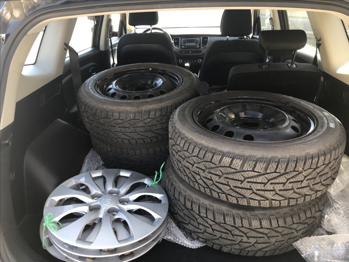 KIA Carens Kombi 1,6 l 99 kw