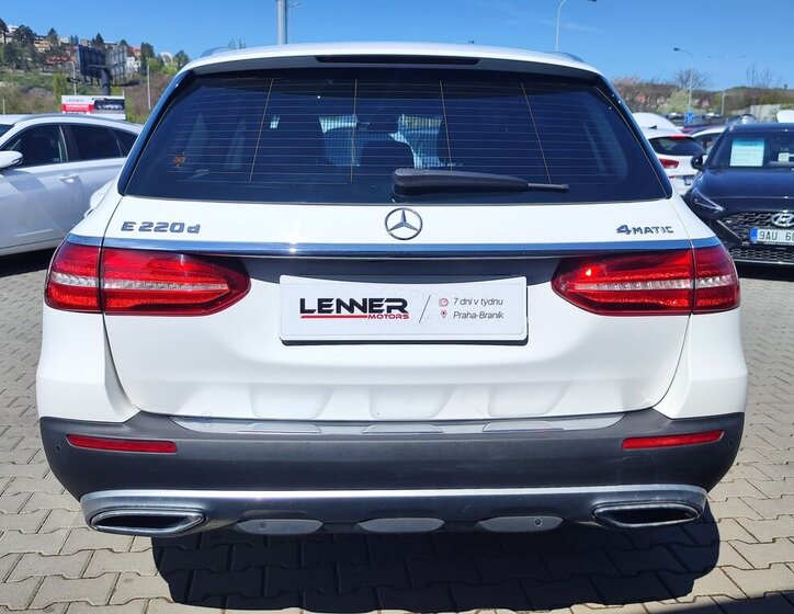 Mercedes-Benz Třídy E Kombi 2,0 l 143 kw