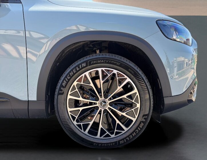 Mercedes-Benz GLB SUV / Terénní 0,0 200 kw