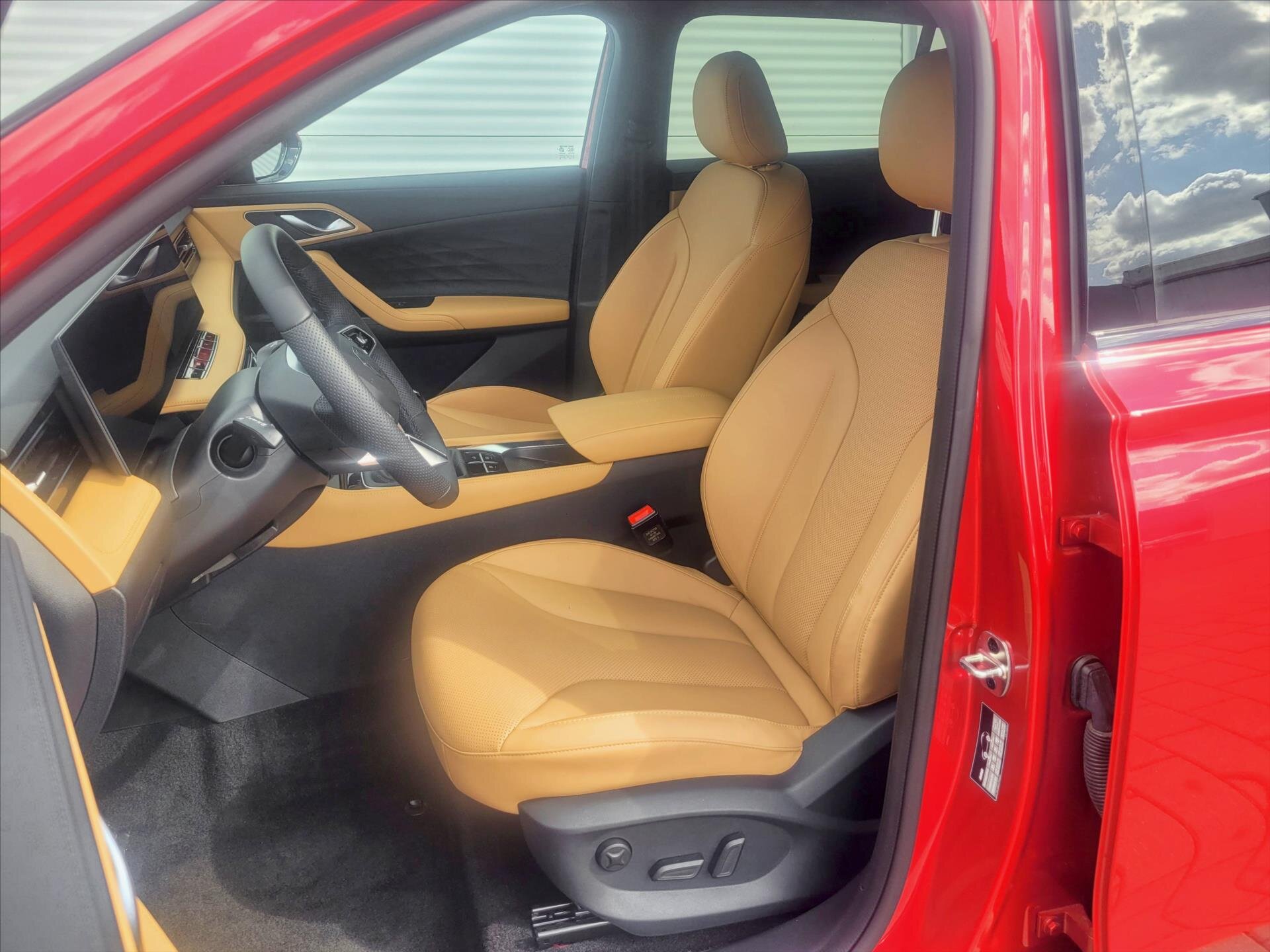 MG HS SUV / Terénní 1,5 l 125 kw