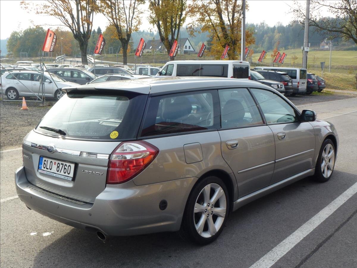 Subaru Legacy Kombi 2,0 l 121 kw