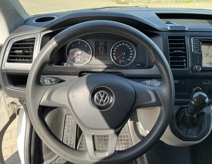 Volkswagen Transporter 22