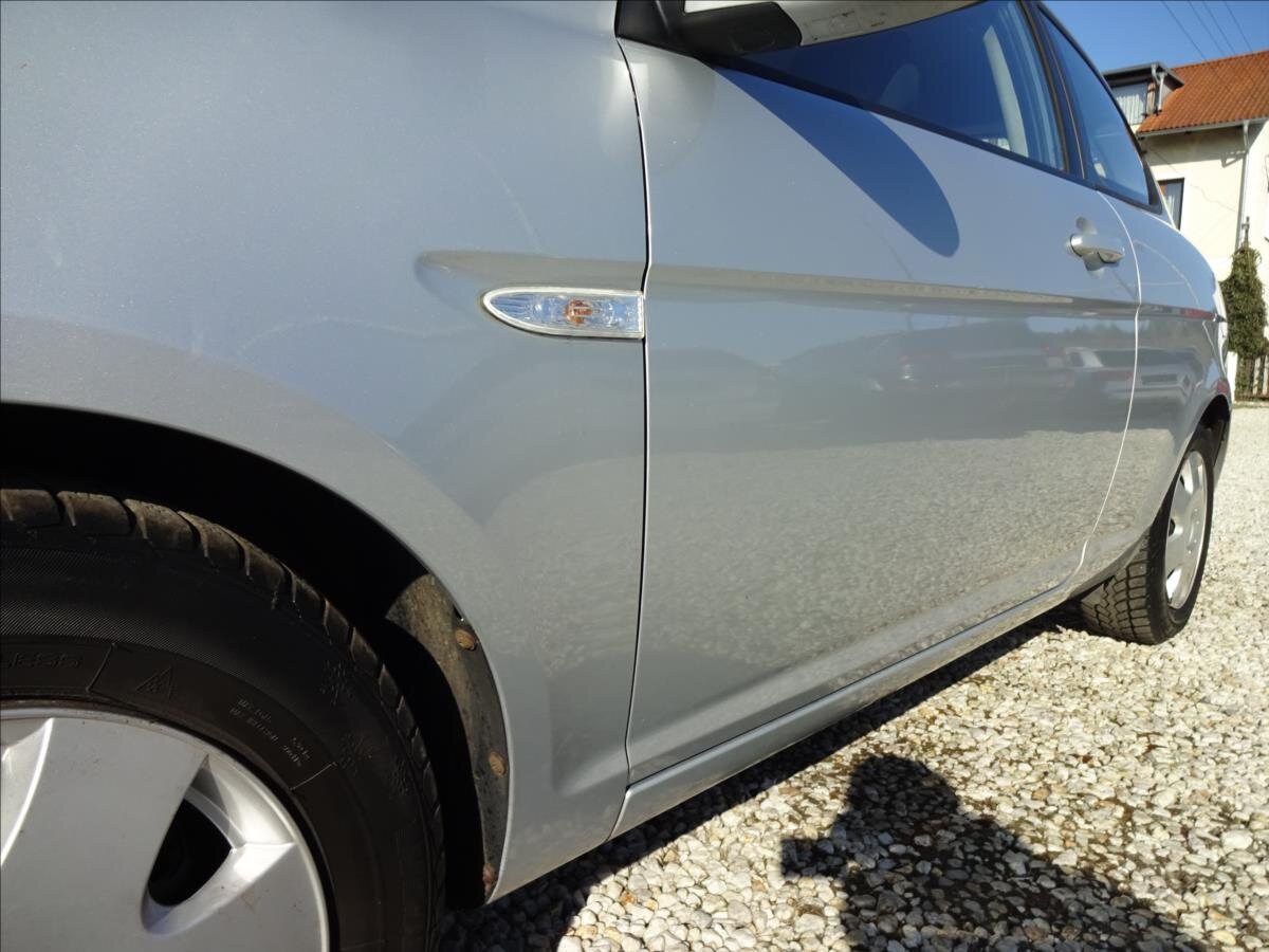 Hyundai Accent Hatchback 1,4 l 71 kw