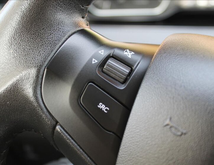 Peugeot 2008 SUV / Terénní 1,2 l 60 kw