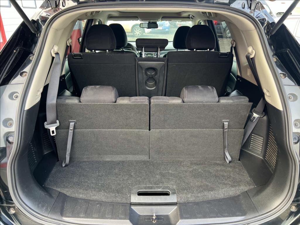 Nissan X-Trail SUV / Terénní 1,6 l 96 kw