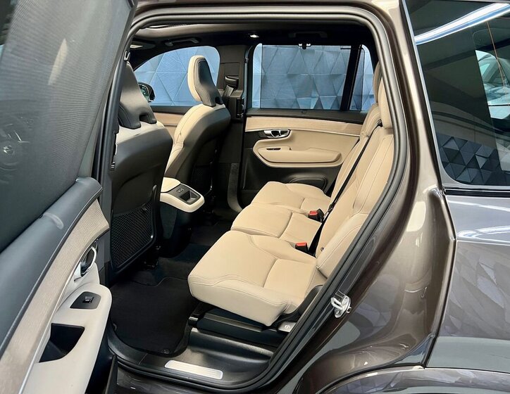 Volvo XC90 SUV / Terénní 2,0 l 184 kw