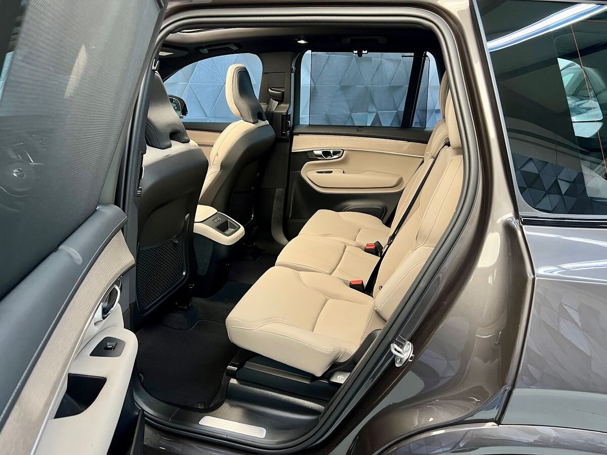 Volvo XC90 SUV / Terénní 2,0 l 184 kw