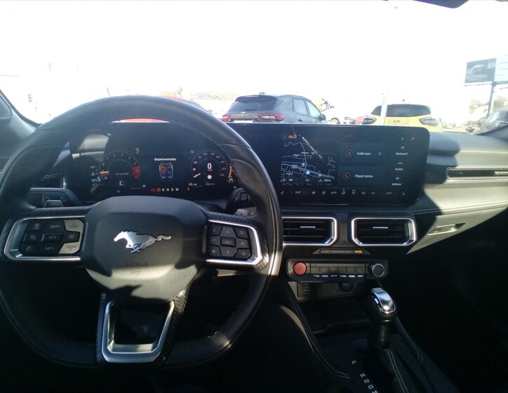 Ford Mustang Kupé 5,0 l 328 kw