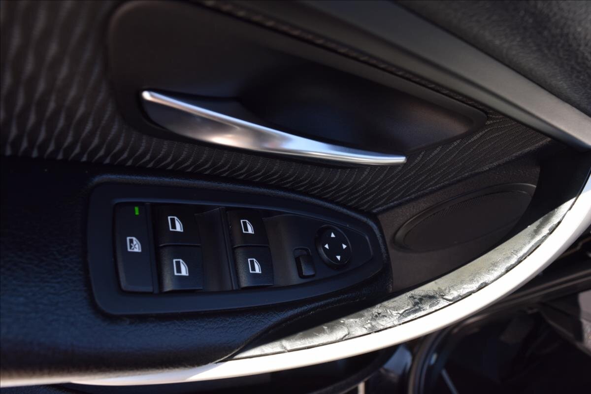 BMW Řada 3 Kombi 2,0 l 105 kw