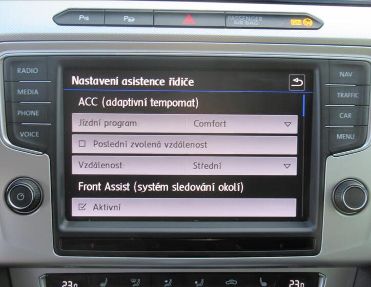 Volkswagen Passat 11