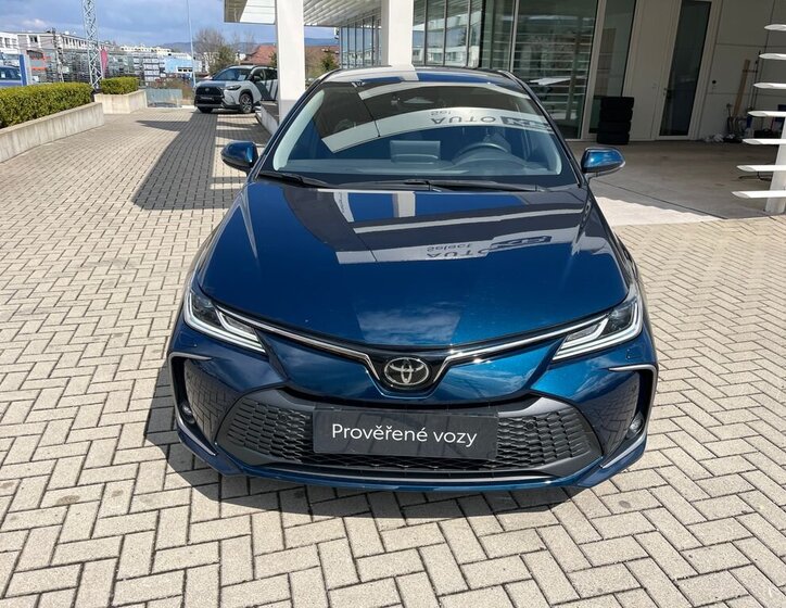Toyota Corolla Sedan / Limuzína 1,5 l 92 kw