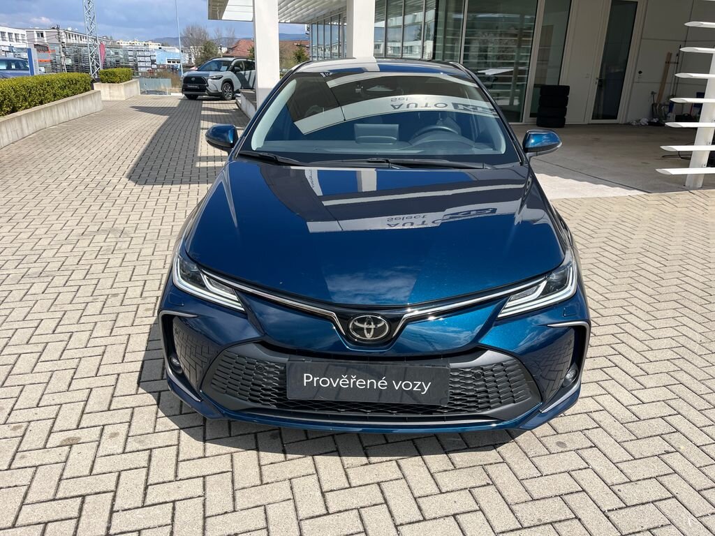 Toyota Corolla Sedan / Limuzína 1,5 l 92 kw