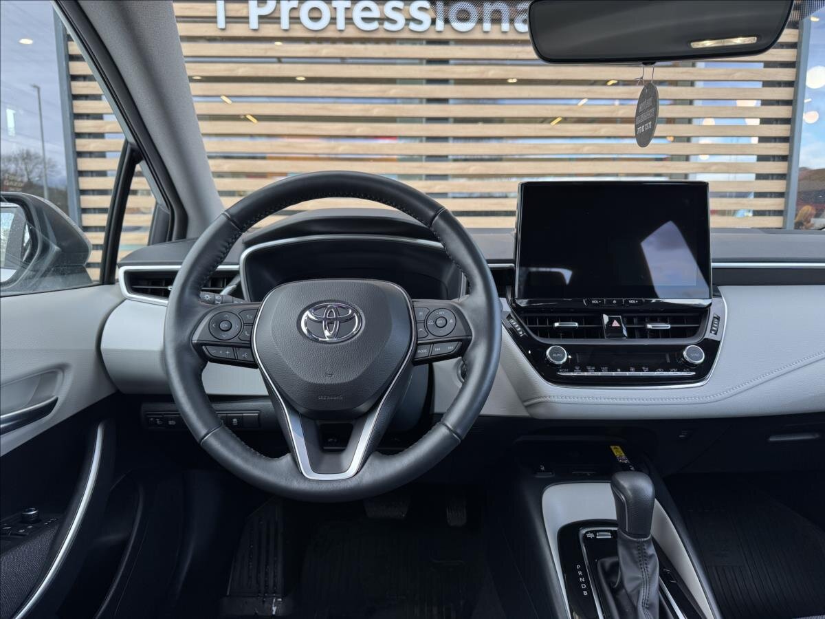 Toyota Corolla Sedan / Limuzína 1,8 l 72 kw