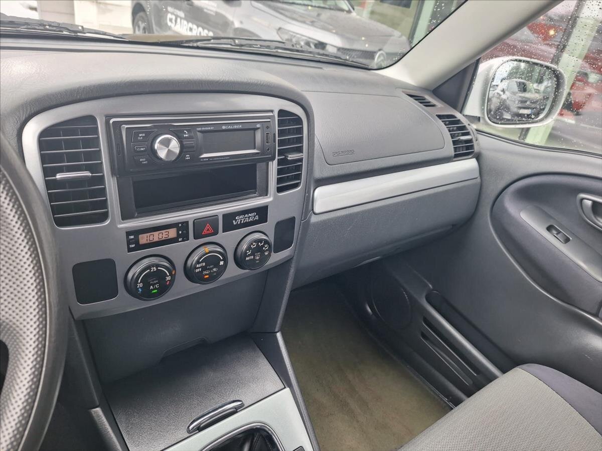 Suzuki Grand Vitara SUV / Terénní 2,0 l 94 kw