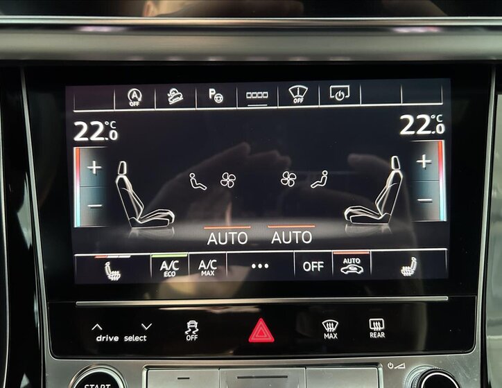 Audi Q8 SUV / Terénní 3,0 l 250 kw