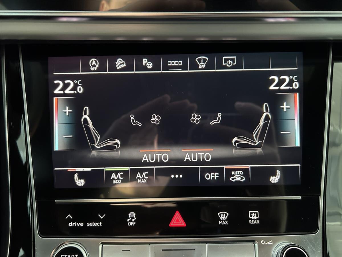 Audi Q8 SUV / Terénní 3,0 l 250 kw