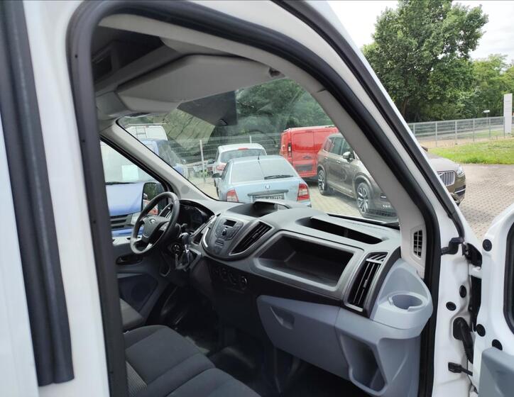 Ford Transit 32