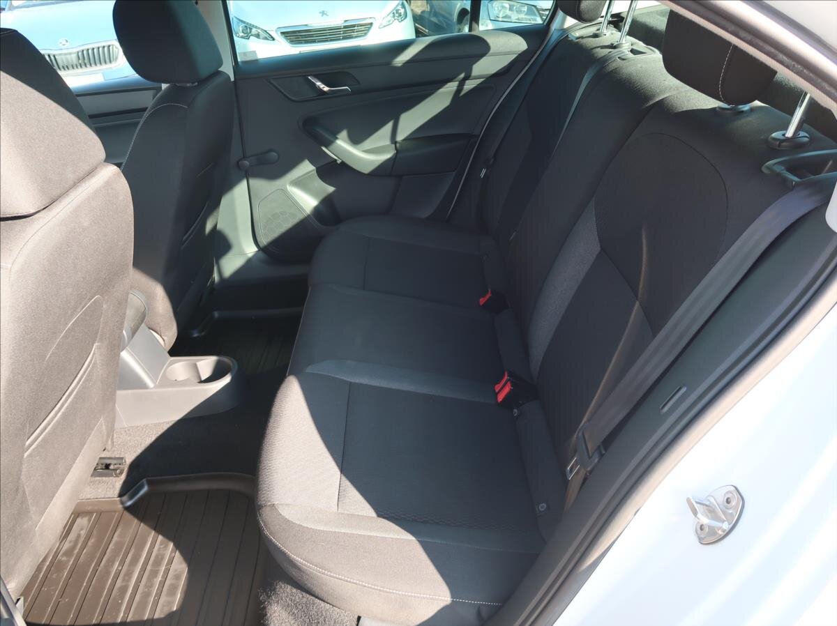 Škoda Rapid Sedan / Limuzína 1,2 l 63 kw