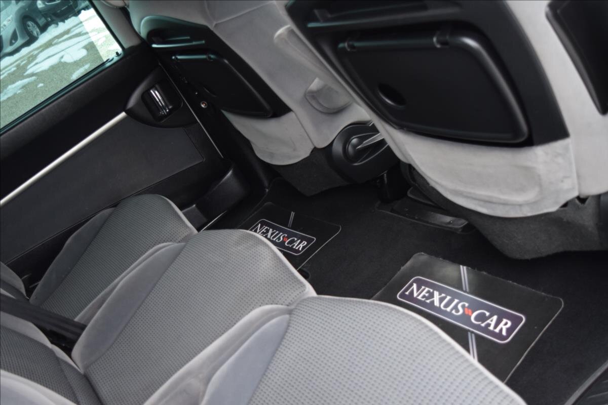 Peugeot 807 MPV 2,0 l 100 kw