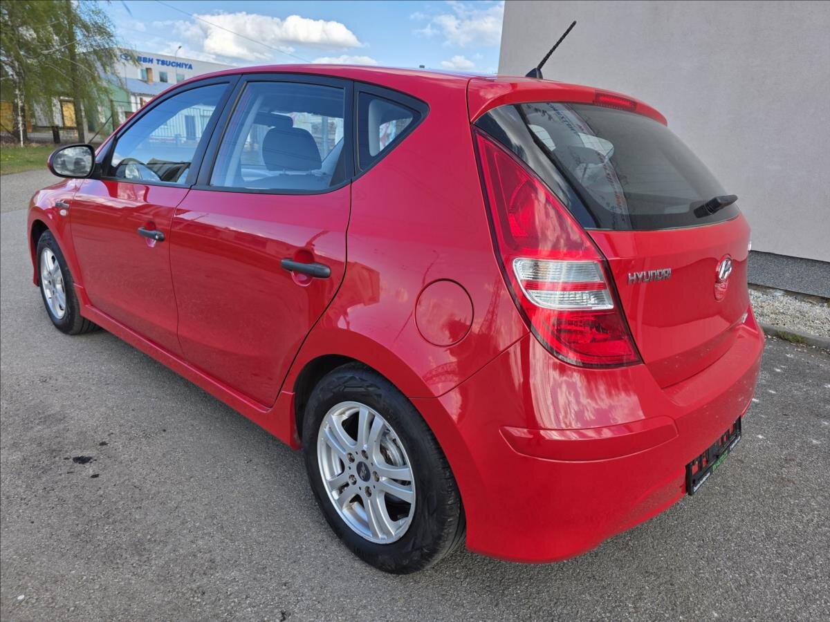 Hyundai i30 Hatchback 1,4 l 77 kw