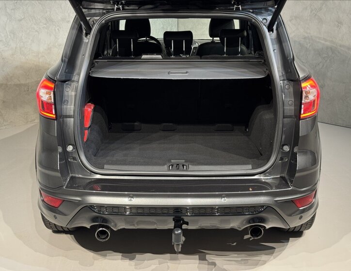 Ford Kuga SUV 2,0 l 178 kw