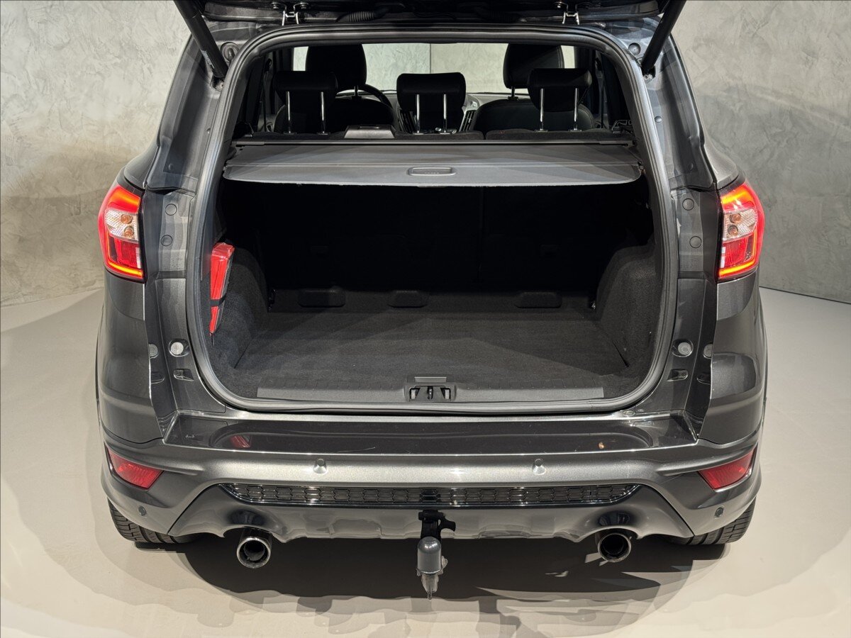 Ford Kuga SUV 2,0 l 178 kw