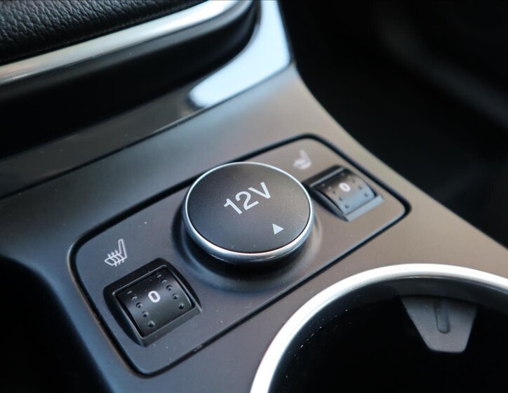 Ford Kuga SUV / Terénní 1,6 l 110 kw