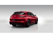 Alfa Romeo Stelvio 4