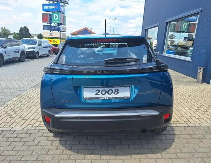 Peugeot 2008 4