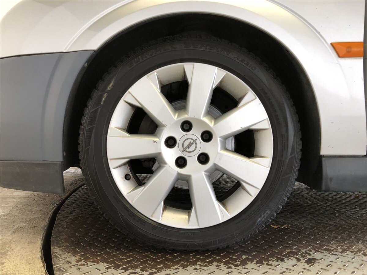 Opel Vectra Sedan 2,2 l 108 kw