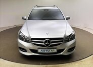 Mercedes-Benz Třídy E Kombi 3,0 l 170 kw