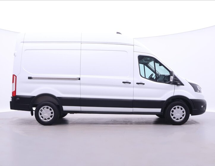 Ford Transit 8