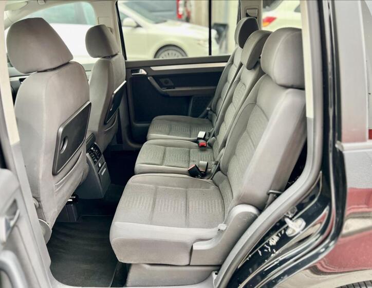 Volkswagen Touran 12