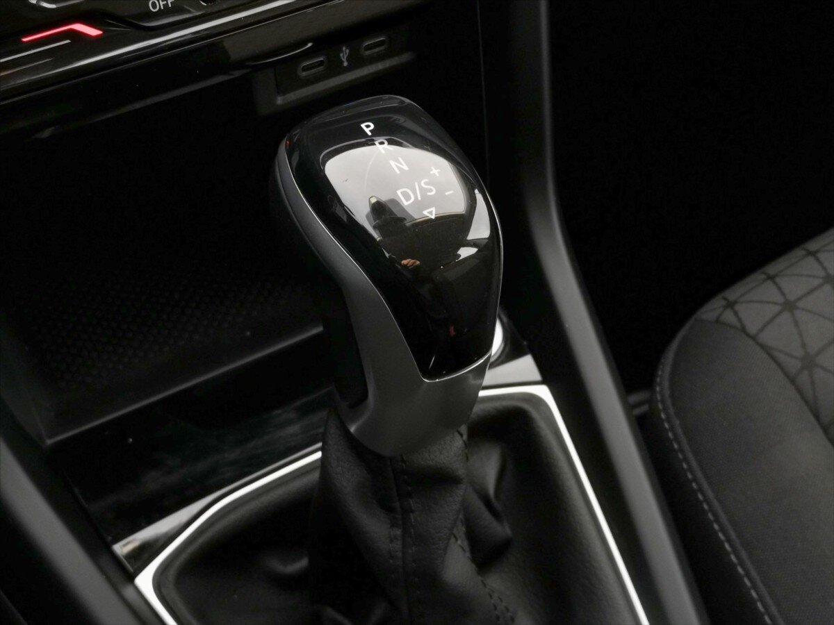 Volkswagen T-Cross Hatchback 999,0 81 kw