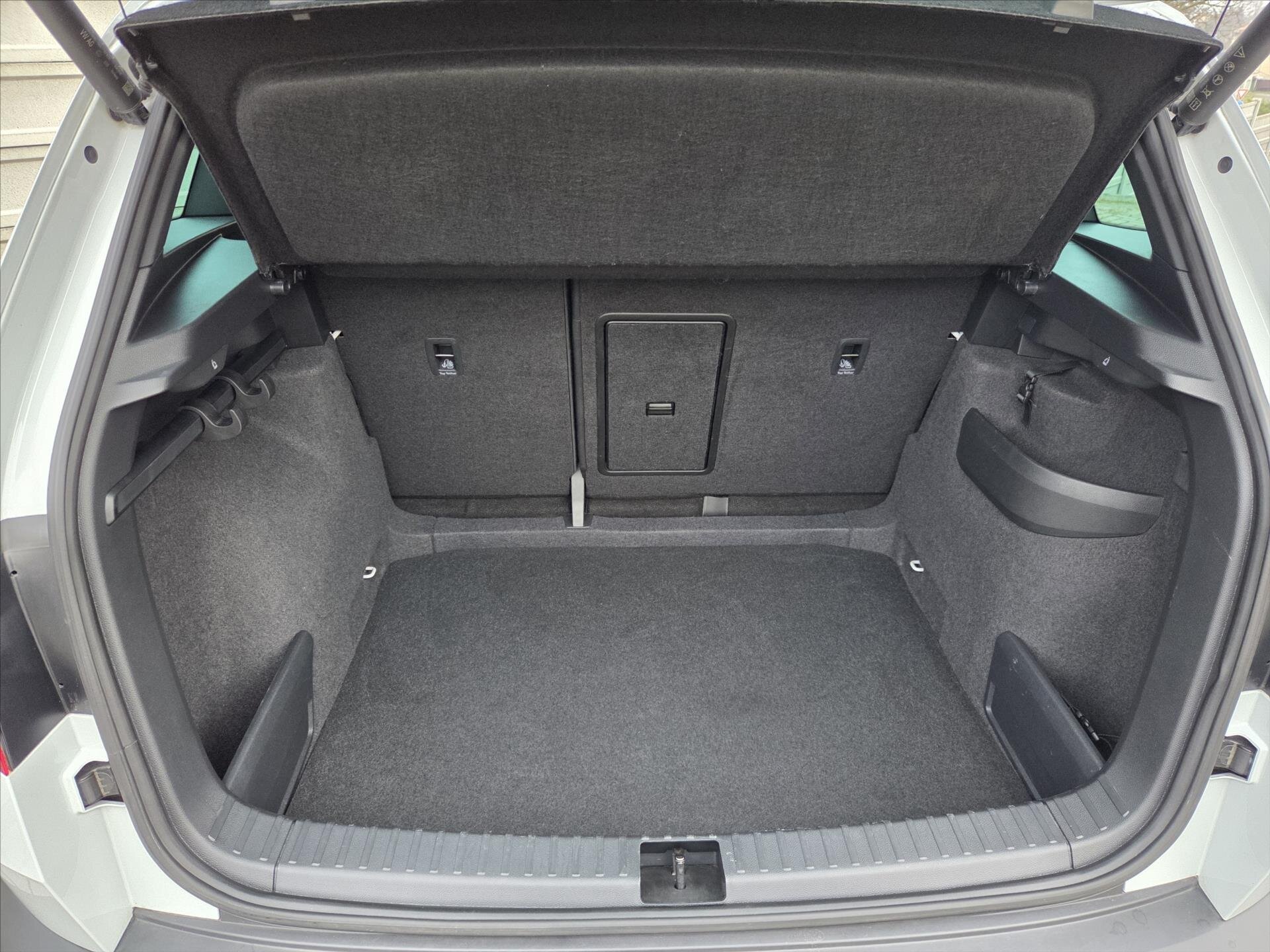 Škoda Karoq SUV 1,5 l 110 kw