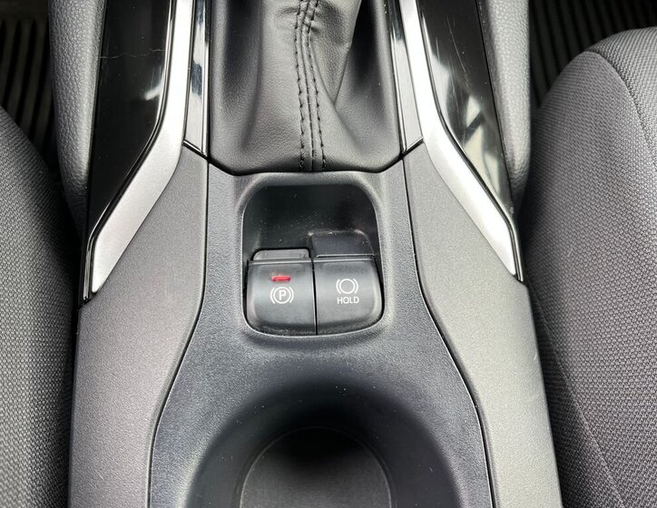 Toyota Corolla Cross SUV / Terénní 1,8 l 72 kw