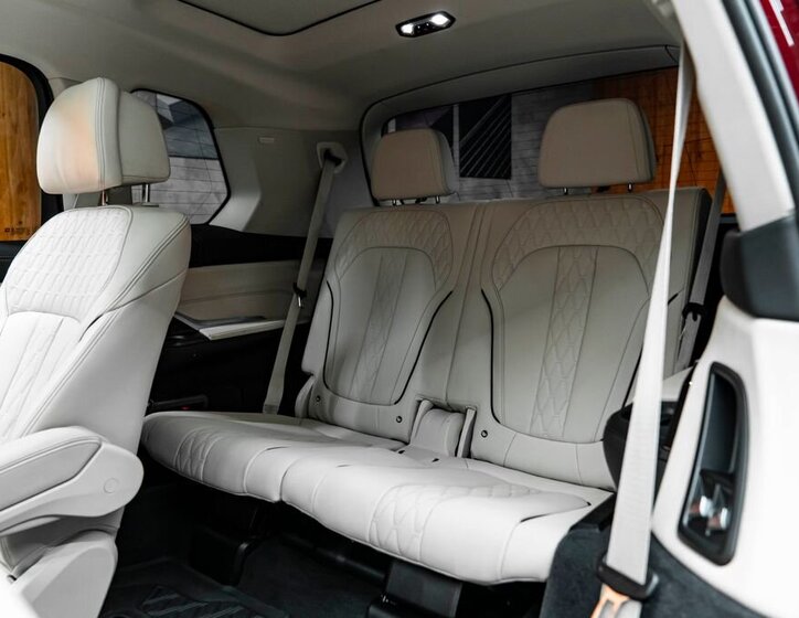 BMW X7 SUV / Terénní 3,0 l 280 kw