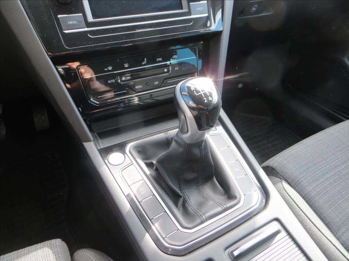 Volkswagen Passat Liftback 1,5 l 110 kw