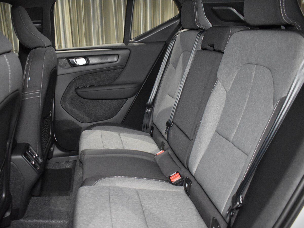 Volvo XC40 SUV 2,0 l 120 kw