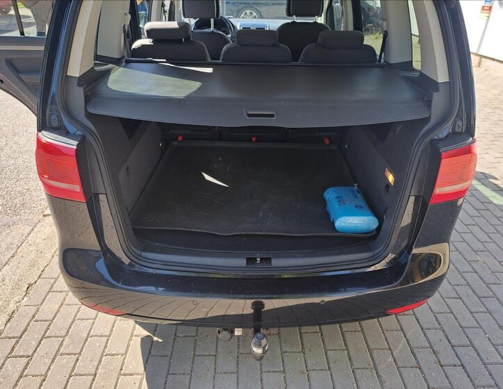 Volkswagen Touran Kombi 1,6 l 77 kw