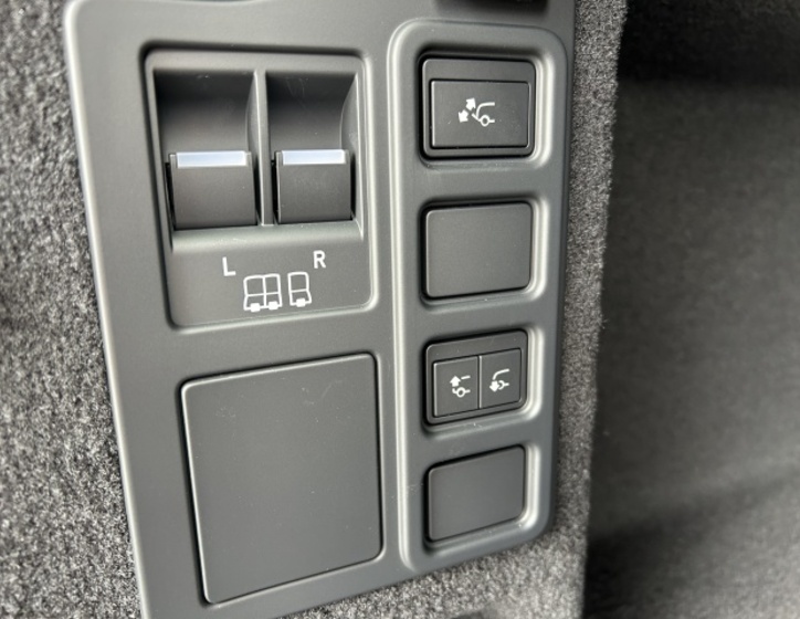 Land Rover Discovery 17