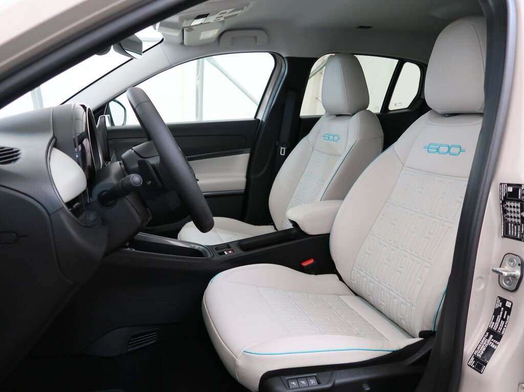 Fiat 600 Hatchback 1,2 l 100 kw