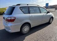 Toyota Avensis Verso 5