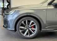 Audi Q7 23