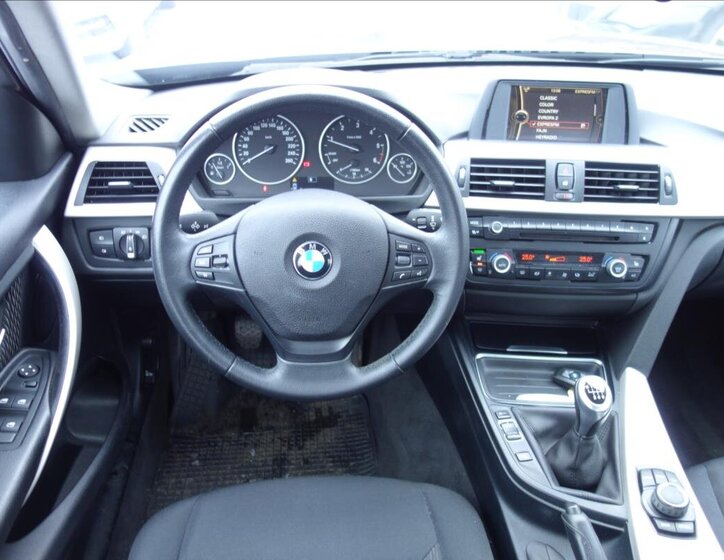 BMW Řada 3 Sedan 2,0 l 105 kw