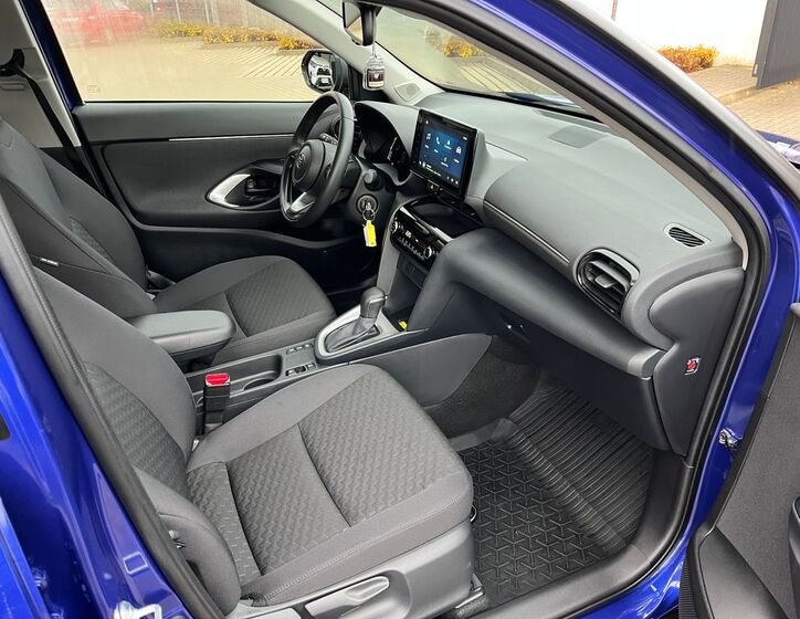 Toyota Yaris Cross 17