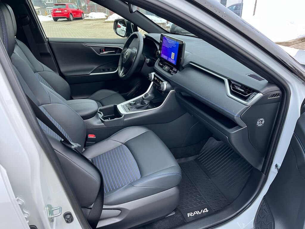 Toyota RAV4 SUV 2,5 l 131 kw