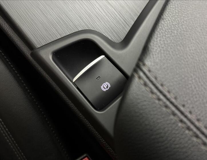 Alfa Romeo Stelvio 30